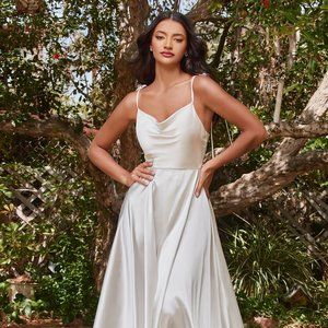 NWT LONG A-LINE SLEEVELESS SATIN GOWN WEDDING DRESS, TIE STRAPS,  MEDIUM